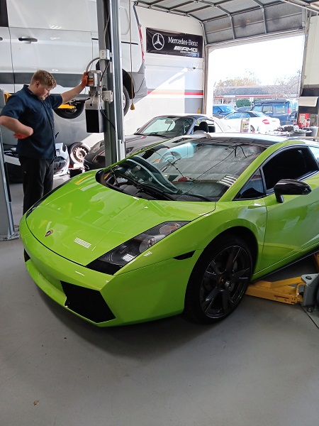 Green Lamborghini Gallardo